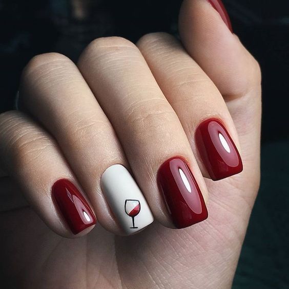 Bordowe kwadratowe paznokcie