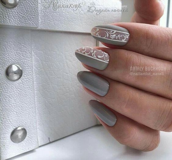 Elegancki szary manicure