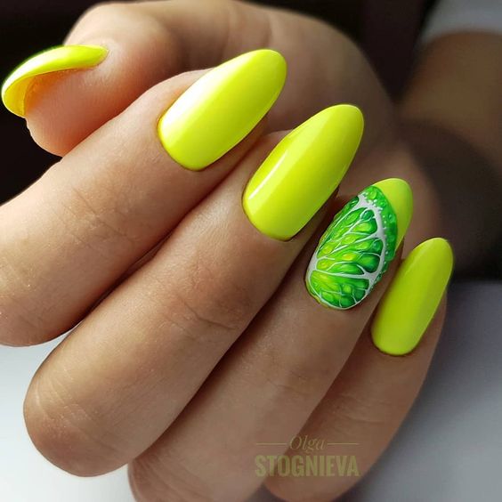 Paznokcie z owocowymi wzorkami