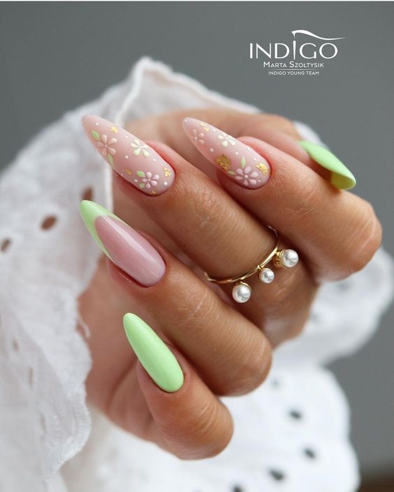 Pistacjowe paznokcie z wzorkami